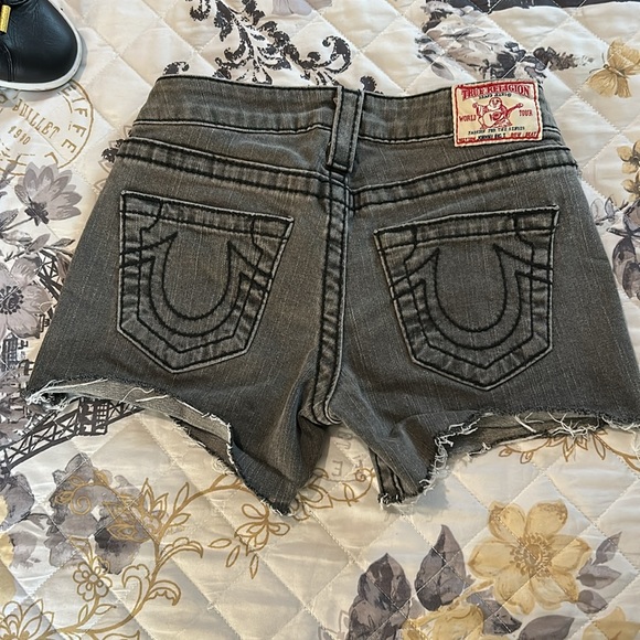 True religion grey cut off shorts with white label size 26 - Picture 2 of 6
